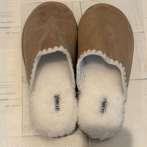 NWOT/NWOB Born Slippers - Women's Size S (5-6) or XL (11-12) - Tan, Faux Suede - Picture 2 of 10